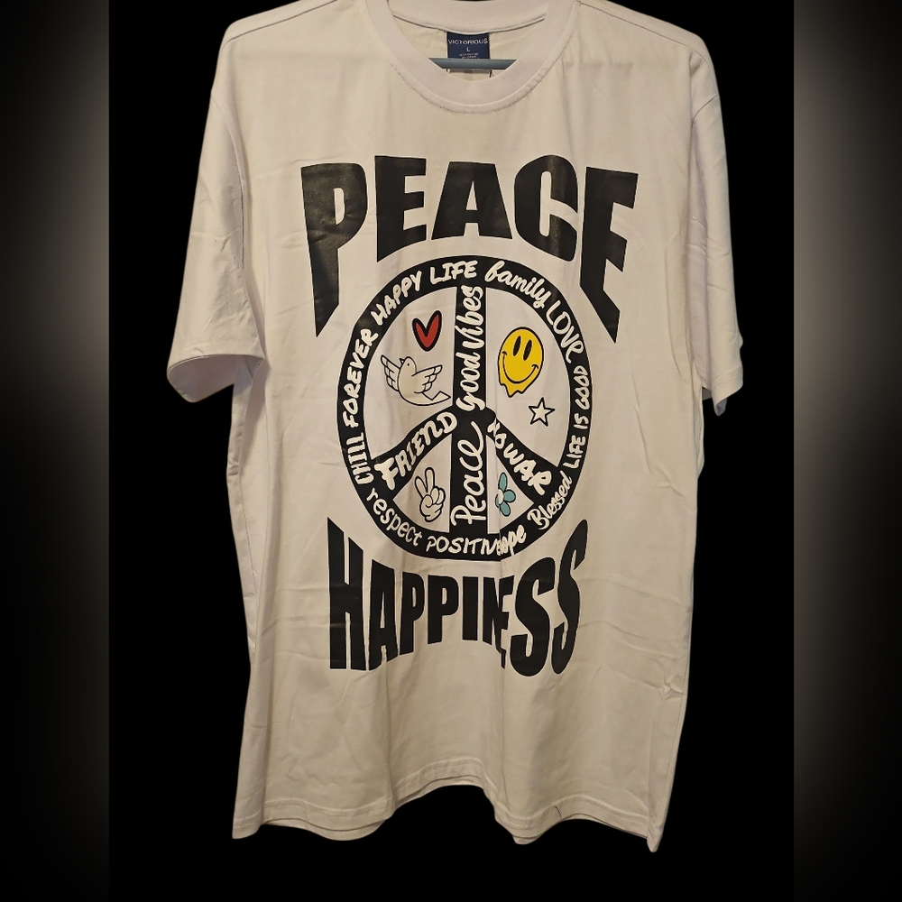 Victorius Graphic Tee